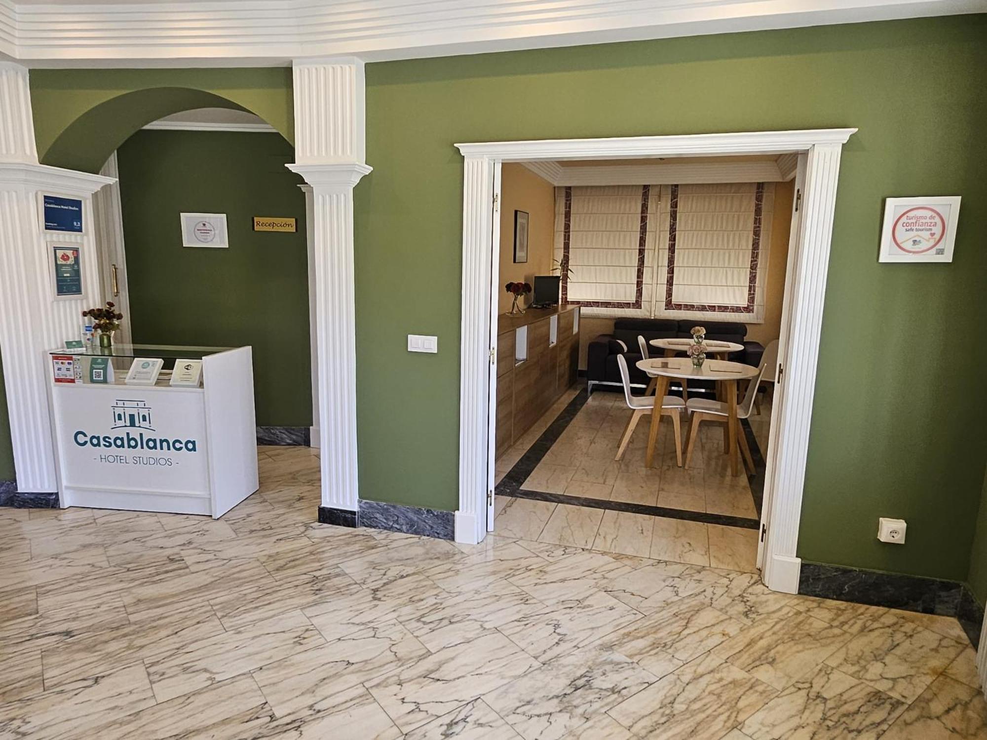 Casablanca Hotel Studios Санта-Марта-де-Тормес Екстер'єр фото