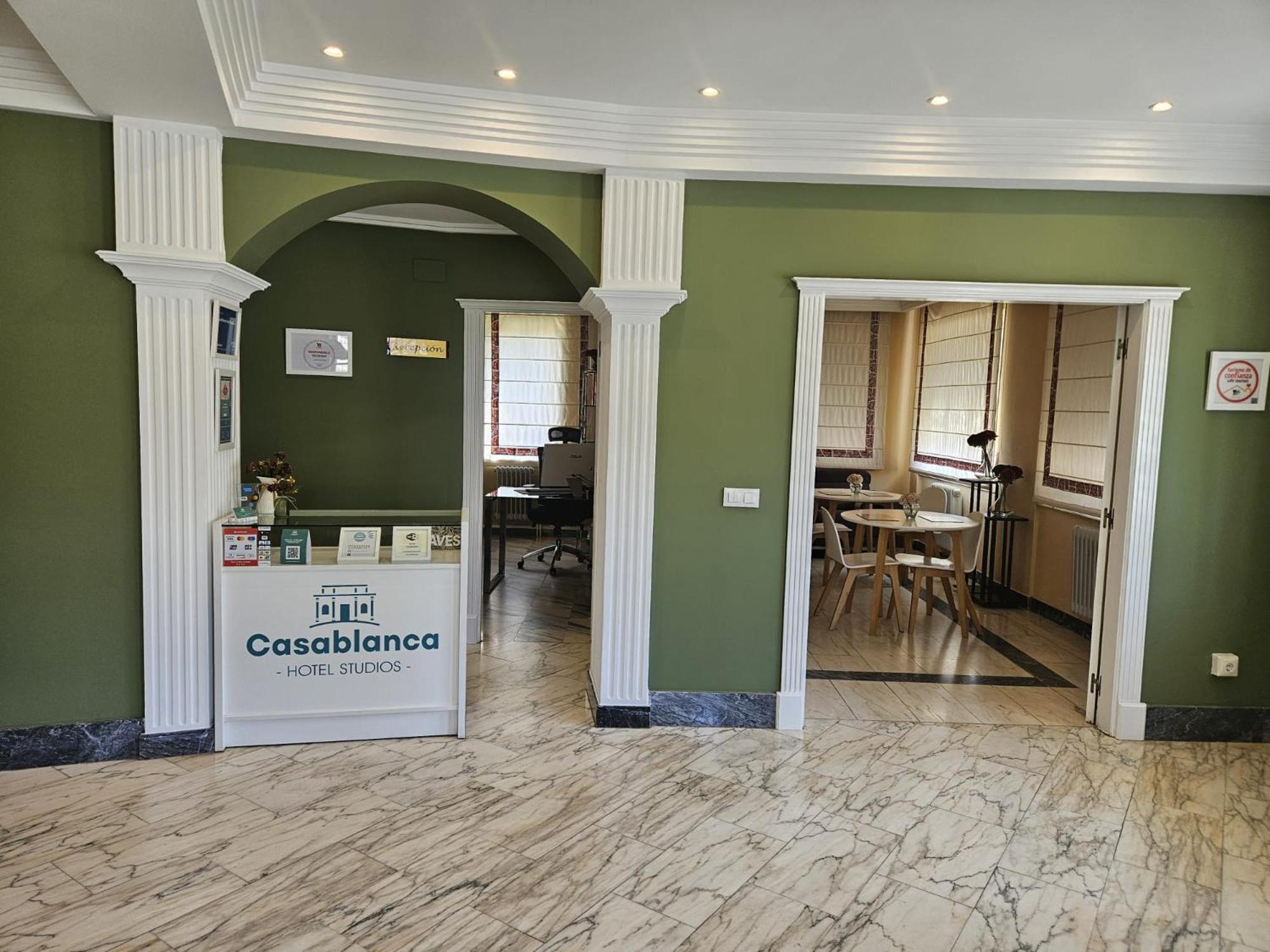 Casablanca Hotel Studios Санта-Марта-де-Тормес Екстер'єр фото